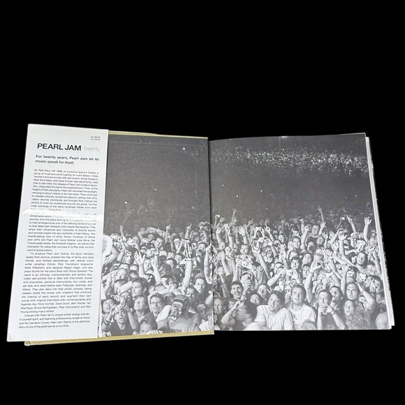 Pearl Jam Twenty Hardcover DJ Pearl Jam Book Music History Read - Picture 4 of 14
